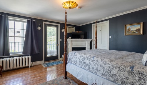 Classic Triple Room, Balcony