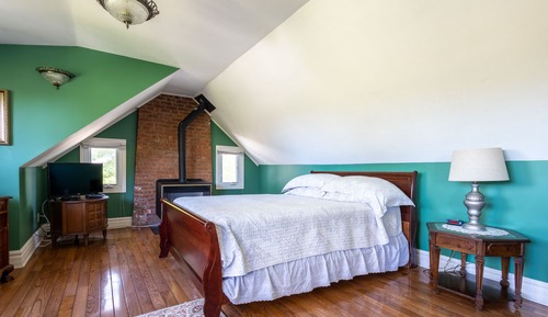 Queen Room