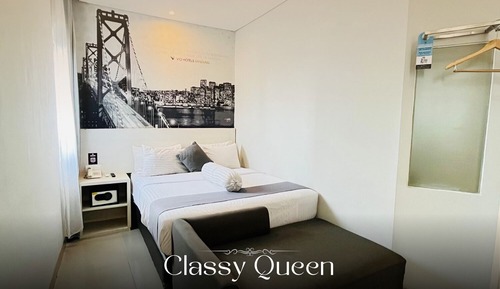 Classy Queen Room Only