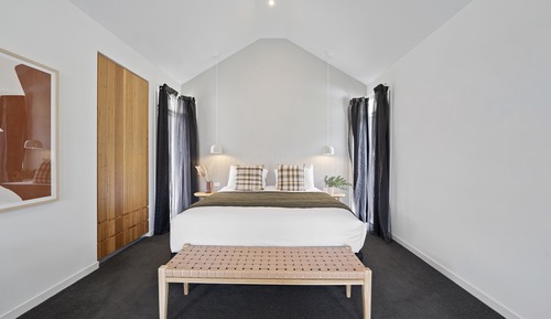 King or Twin Retreat Villa 