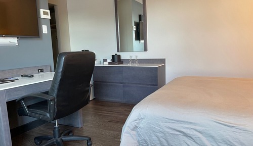 Suite, 1 Queen Bed, Non Smoking, Jetted Tub