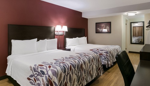 Deluxe Room, 2 Queen Beds (Smoke Free)