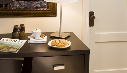 Standard Room 2 Double Beds - Main Building, Garden View