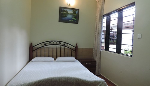 Standard Double Room, Shared Bathroom