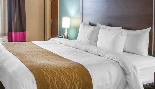 Suite, 1 King Bed, Non Smoking