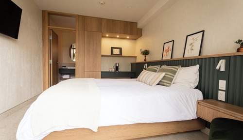 Garden, 1 Queen Bed