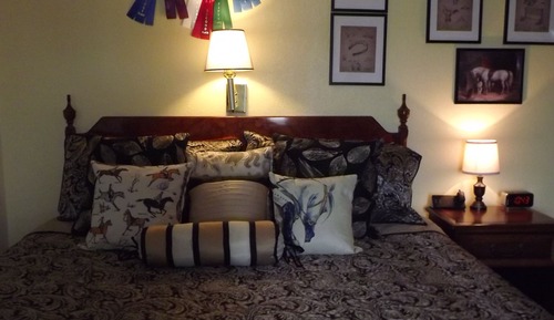 1 King Bed, Hill View, Ground Floor