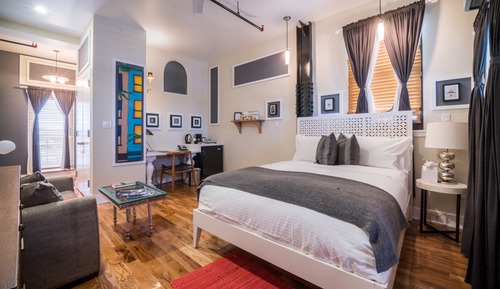 City View Loft with Terrace