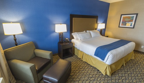 Standard Room, 1 King Bed