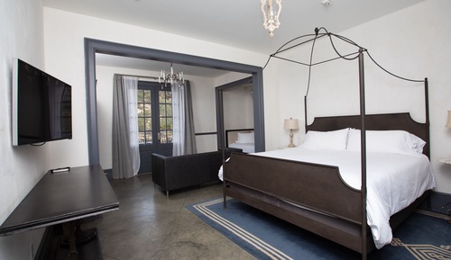 Studio Suite, Multiple Beds