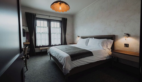 House (Riverain Suite)