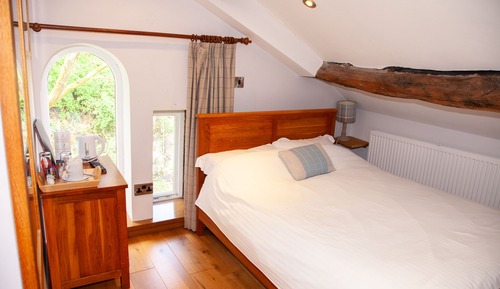 Basic Double Room, Ensuite