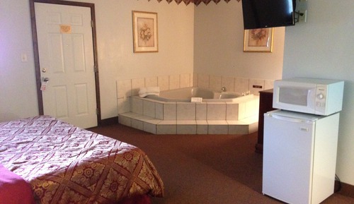 Jaccuzi Room Fireplace 