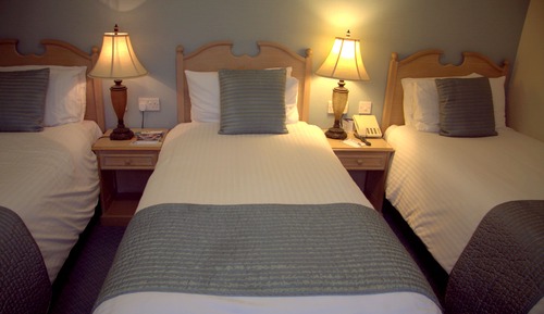 Comfort Room, 3 Twin Beds, Non Smoking