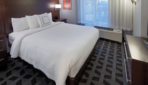 Suite, 1 Bedroom (Hearing Accessible)