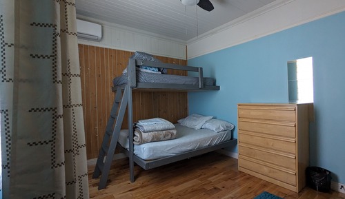 Family Quadruple Room, Multiple Beds, Shared Bathroom