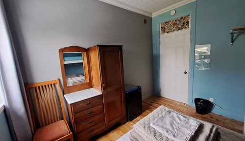 Economy Triple Room, Multiple Beds, Shared Bathroom
