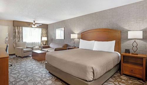Family Suite, 1 King Bed, Non Smoking