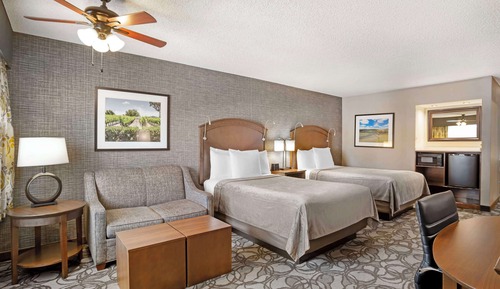 Family Suite, Multiple Beds, Non Smoking, Refrigerator & Microwave