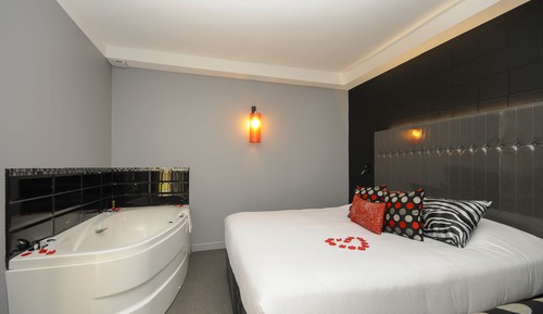 Superior Room, Angle Tub, Terrace