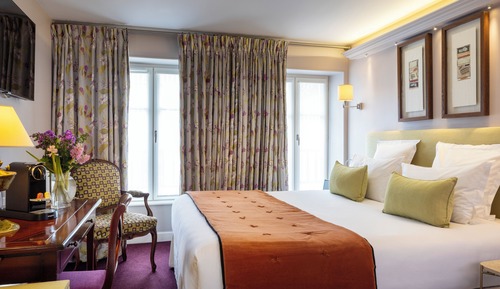 2 connected rooms