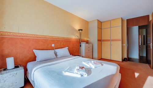 Family Apartment, Multiple Bedrooms, 2 Bathrooms, Mountainside (Panorama maggiore apartment)