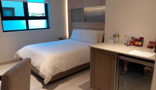 Standard Room, 1 Queen Bed