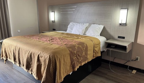 Room, 1 King Bed, Accessible Bathtub, Non Smoking