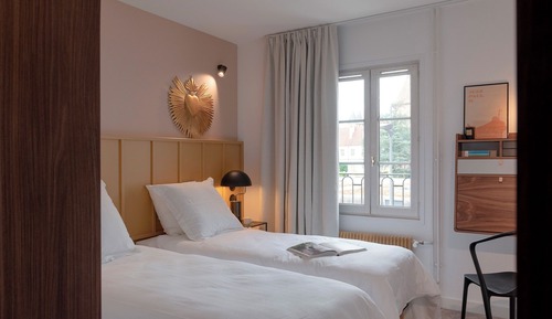 Standard Room, 2 Twin Beds, City View