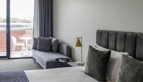 Room, 1 King Bed, Balcony