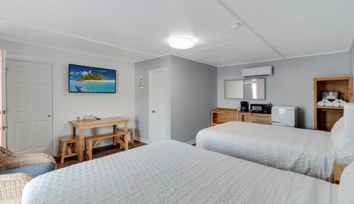 2 Queen Room