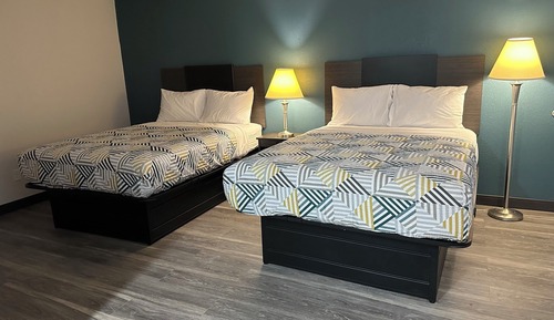 Standard Studio, 2 Queen Beds, Non Smoking, Kitchenette