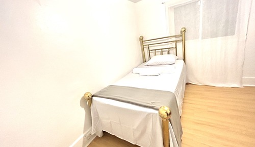 City Single Room 4