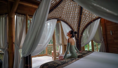 One Bedroom Bamboo Villa with Pool