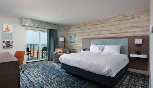 Room, 1 King Bed, Refrigerator, Bay View
