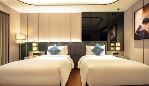 Twin Bed Deluxe Pool