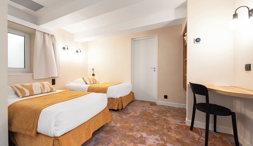 Chambre Familiale - Vue sur le château