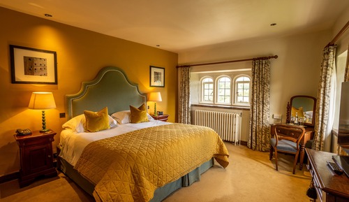 Deluxe Double or Twin Room