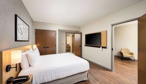 Suite, 1 King Bed with Sofa bed, Accessible (Roll-In Shower)