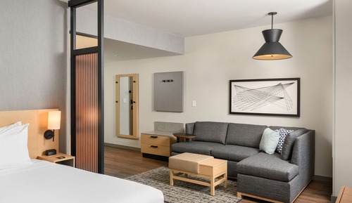 Standard Room, 1 King Bed