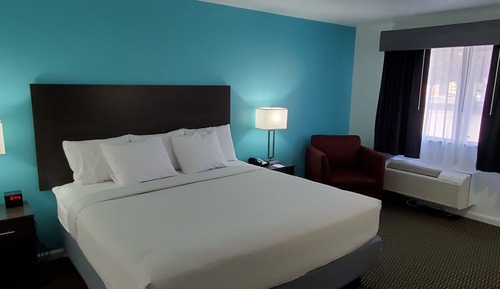 Studio Suite, 1 King Bed, Non Smoking