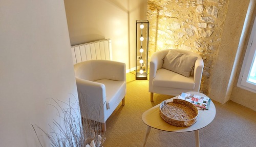 Traditional Room, 1 Queen Bed, Non Smoking, Courtyard View