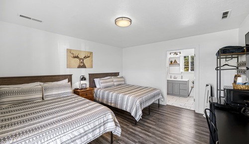 Family Quadruple Room, Ensuite, Mountain View
