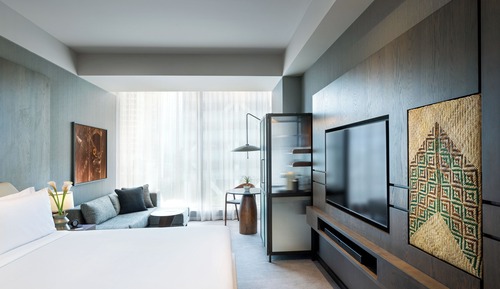 Classic Room, 1 King Bed, City View