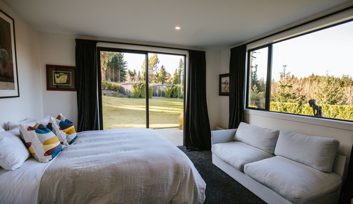 Luxury House, 4 Bedrooms, Hot Tub, Mountain View