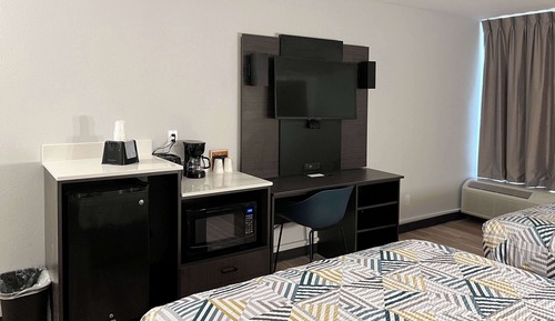 Standard Room, 2 Queen Beds, Non Smoking, Kitchenette