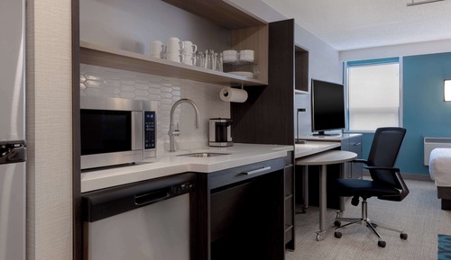 Studio Suite, 1 Queen Bed