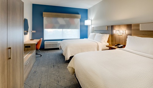Standard Room, 2 Queen Beds, Accessible Bathtub (Mobility)