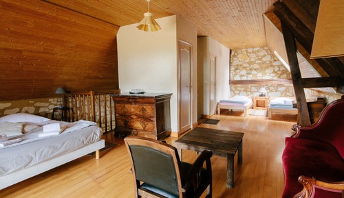 Classic Quadruple Room (Camus)