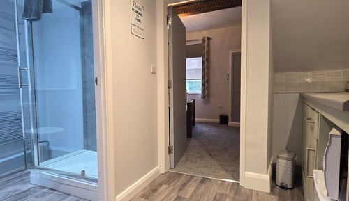 Classic Room, 1 Bedroom, Ensuite, City View (Ground Floor Room )